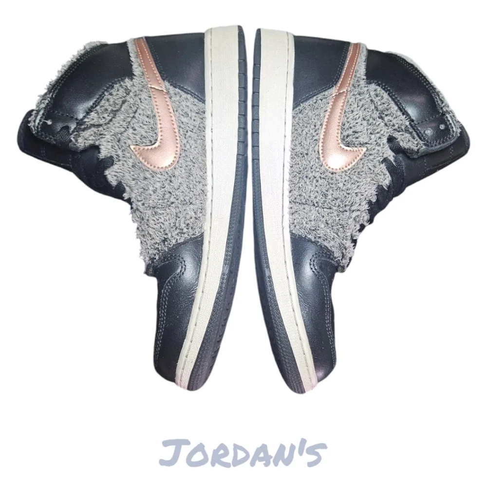 Air Jordan 1 Retro High GS 'Fleece' - Picture 7 of 14
